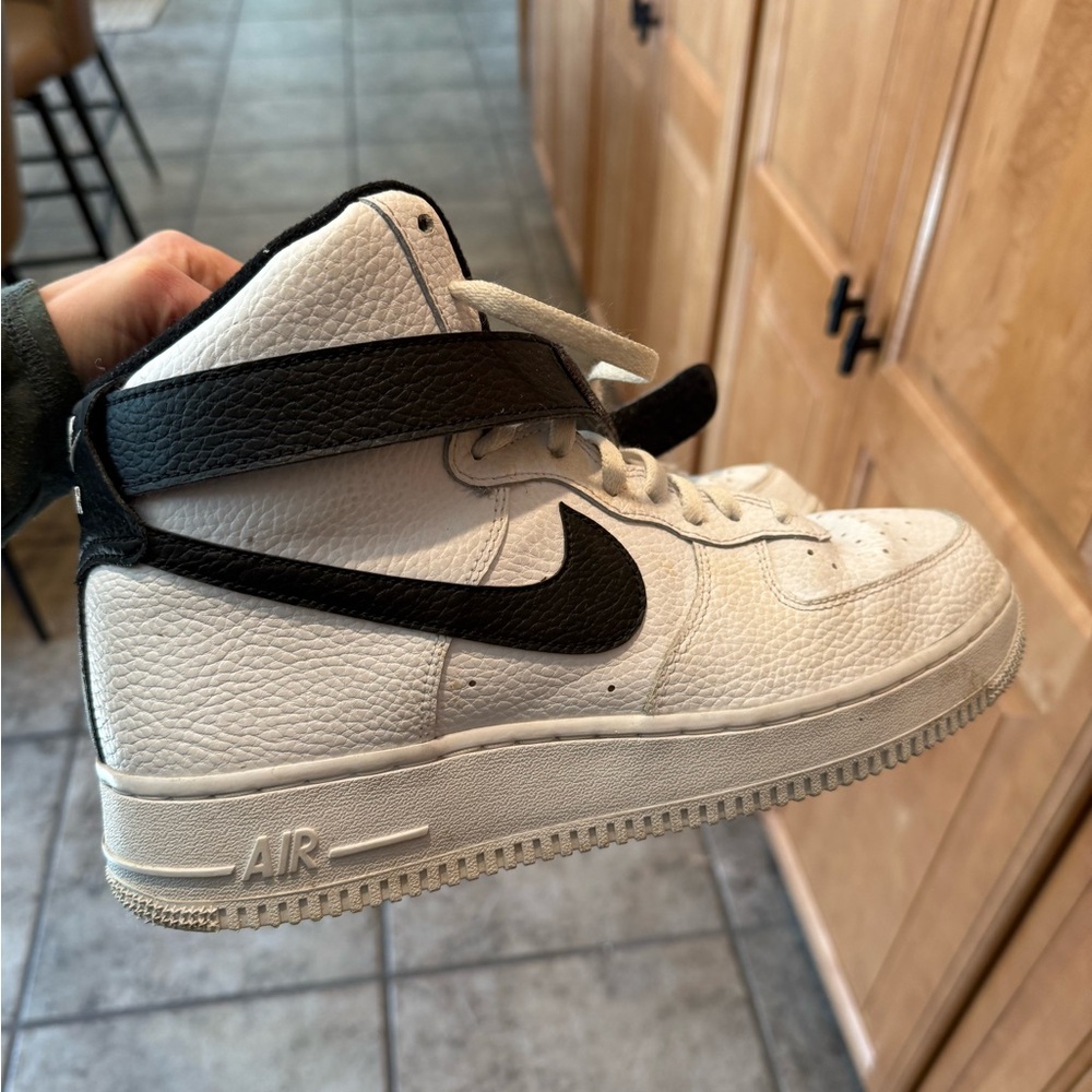 Nike Air Force 1 High-Top in White and Black